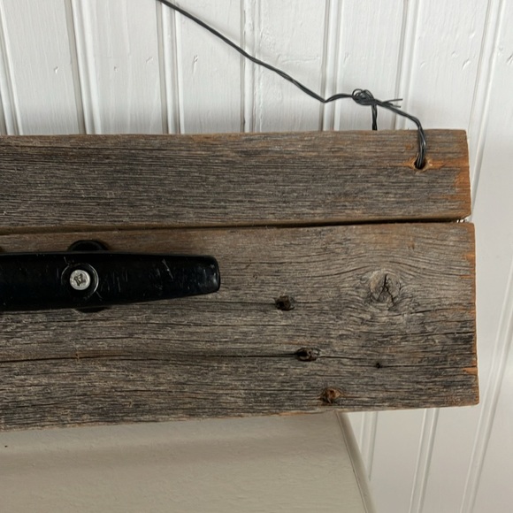 Rustic Farmhouse Natural Wood Board With Cast Iron Hooks Ready To Hang - Picture 7 of 13